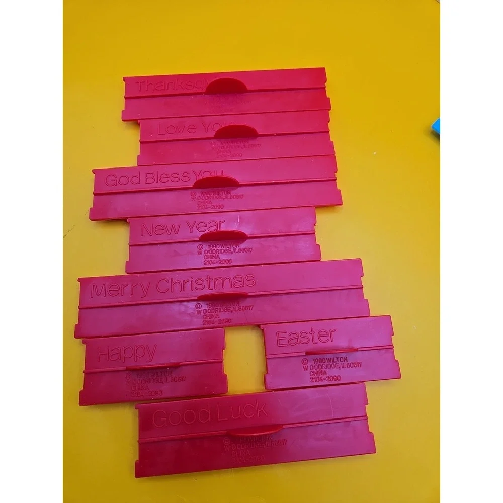 Vintage 1990 Wilton Cookie Greeting Press Set - Letters, Numbers & Holiday...new